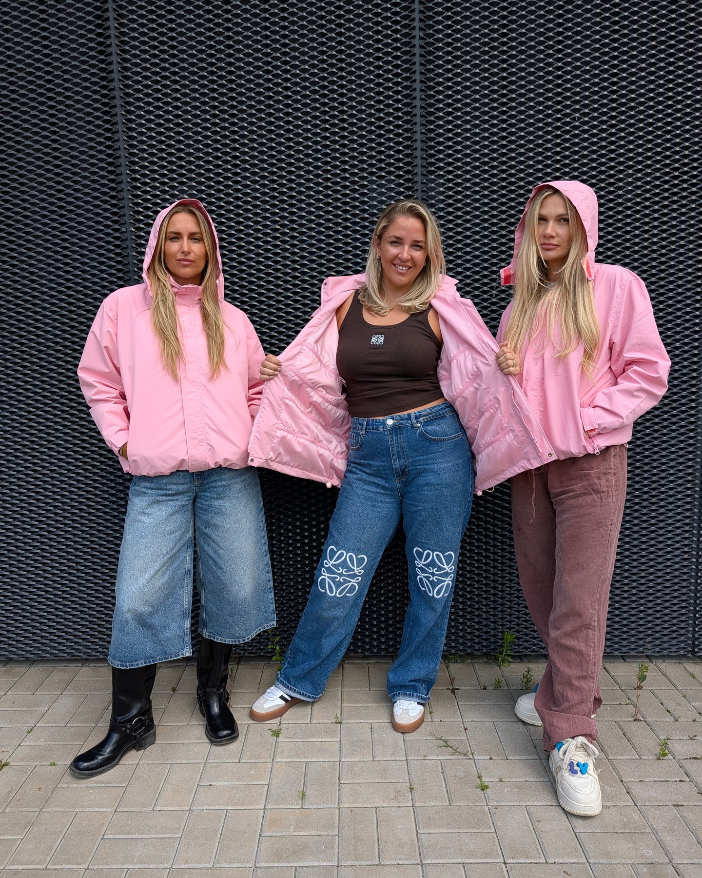 Pink alert: the whole squad packed light and still stole the shot 💗

The Packing Jacket wears your wardrobe through the